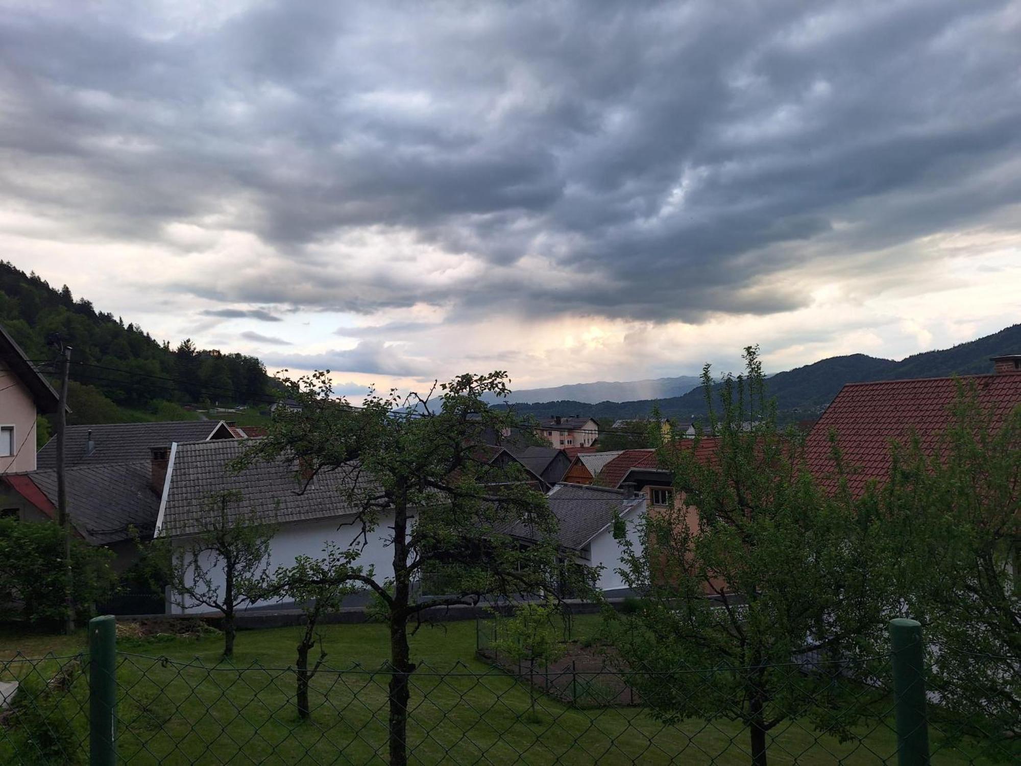 Apartment Belka Jesenice Buitenkant foto